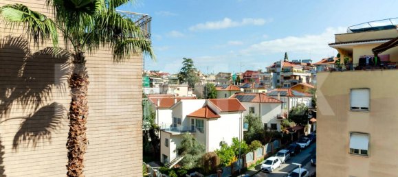 2 bedrooms Apartment in Rome, Italy No. 7533 18