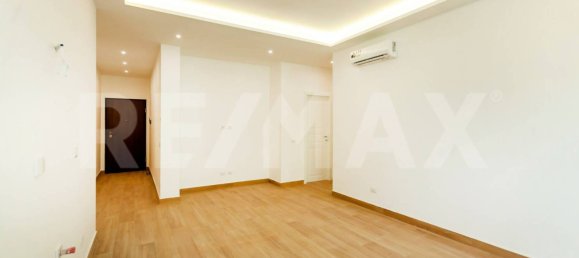 2 bedrooms Apartment in Rome, Italy No. 7533 7