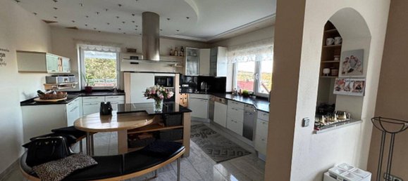 3 bedrooms Villa in Amberg, Germany No. 249519 2