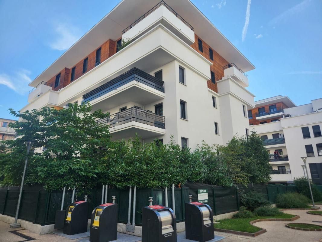 1 bedroom Apartment in Drancy, France No. 177892