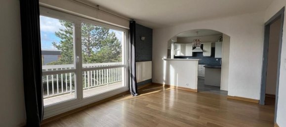 Квартира с 3 спальнями в Ле Плесси-Тревиз, Франция № 174573 2