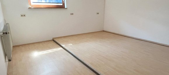 7 rooms Townhouse in Esslingen, Germany No. 322854 3