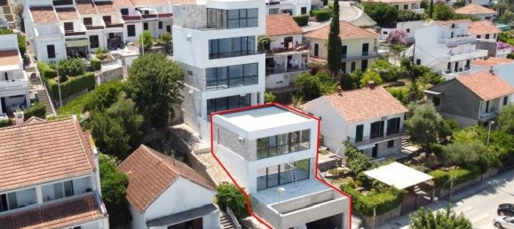 عقار تجاري في Tivat, Montenegro 200متر مربع رقم 74 16