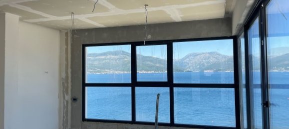 عقار تجاري في Tivat, Montenegro 200متر مربع رقم 74 14