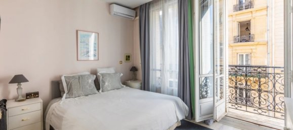 3 bedrooms Apartment in Paris, France No. 105870 12