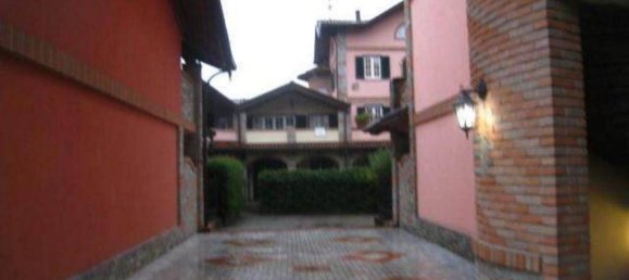 4 Schlafzimmer Wohnung in Travedona-Monate, Italy, Nr. 283497 4