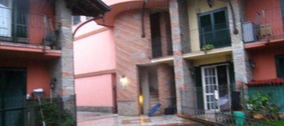 4 Schlafzimmer Wohnung in Travedona-Monate, Italy, Nr. 283497 3