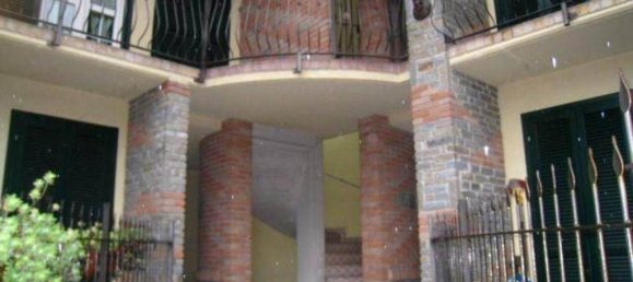 4 Schlafzimmer Wohnung in Travedona-Monate, Italy, Nr. 283497 7