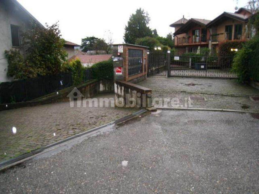 4 Schlafzimmer Wohnung in Travedona-Monate, Italy, Nr. 283497