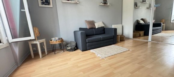 1 bedroom Apartment in Paris, France No. 167025 2