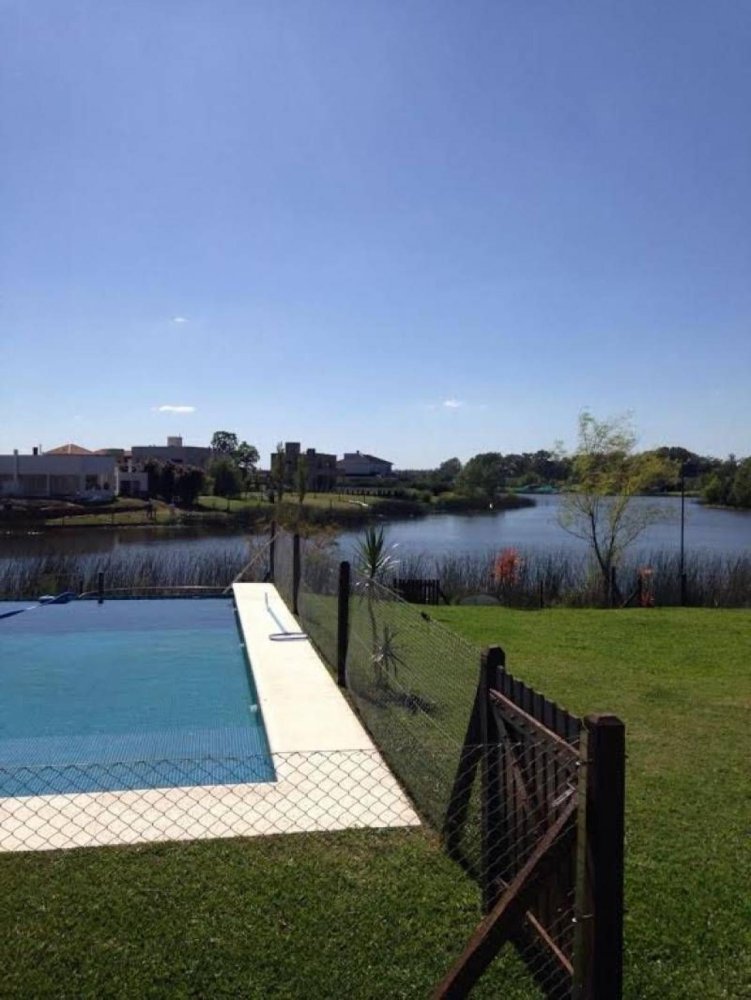 3 غرف نوم منزل في Tigre, Argentina رقم 79423