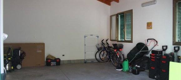 5 bedrooms House in Stienta, Italy No. 331904 16