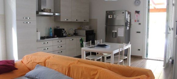 5 bedrooms House in Stienta, Italy No. 331904 6