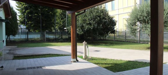 5 bedrooms House in Stienta, Italy No. 331904 3