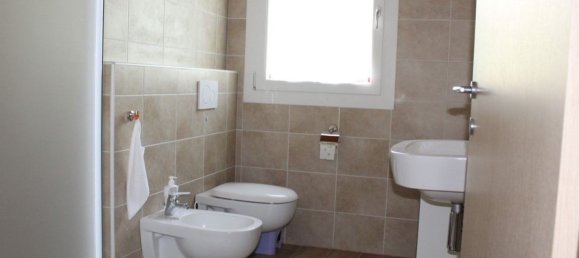 5 bedrooms House in Stienta, Italy No. 331904 13