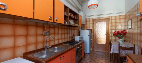 Apartamento de 3 divisões em Rome, Italy N.º 9645 17