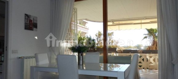 2 chambres Appartement à Rome, Italy No. 194372 8