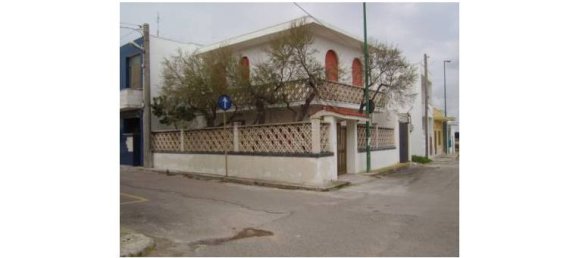 3 bedrooms Villa in Torchiarolo, Italy No. 254400 5