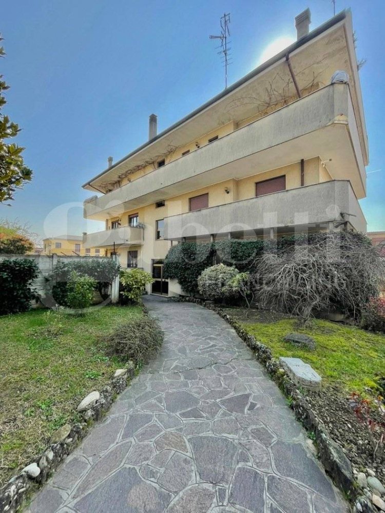 6 chambres Penthouse à Senago, Italy No. 56500