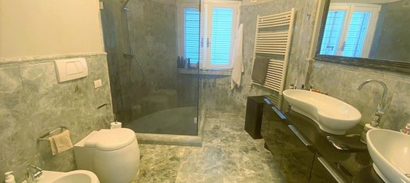 6 غرف نوم فيلا في Carrara, Italy رقم 352591 17