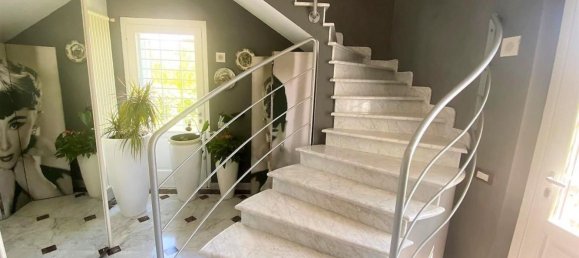 6 غرف نوم فيلا في Carrara, Italy رقم 352591 24