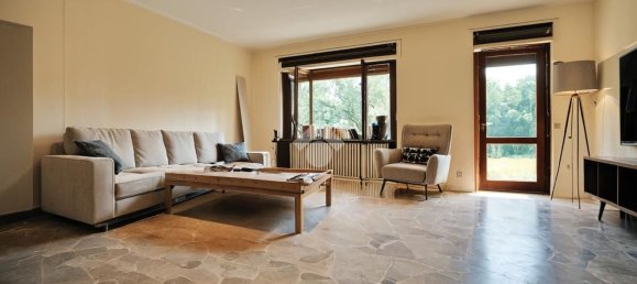 Villa de 5 habitaciónes en Mariano Comense, Italy No. 286290 11