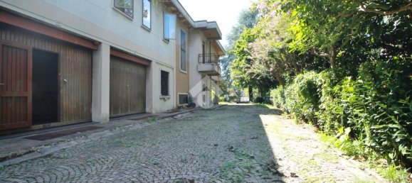 Villa de 5 habitaciónes en Mariano Comense, Italy No. 286290 9