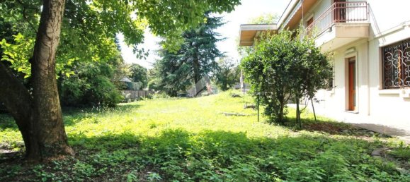 Villa de 5 habitaciónes en Mariano Comense, Italy No. 286290 3