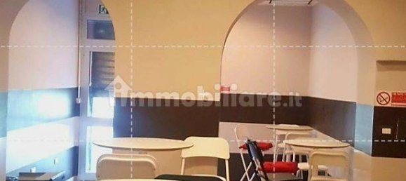 2-salle Propriété commerciale à Genoa, Italy No. 262500 2