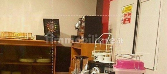 2-salle Propriété commerciale à Genoa, Italy No. 262500 3