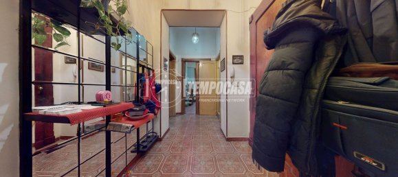 5 rooms Apartment in Turin, Italy No. 196662 5