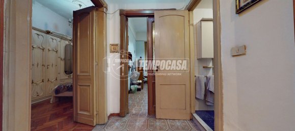 5 rooms Apartment in Turin, Italy No. 196662 10