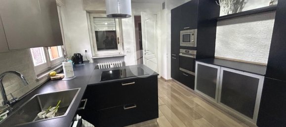 4 غرف نوم فيلا في Sant'Ambrogio di Torino, Italy رقم 53268 31