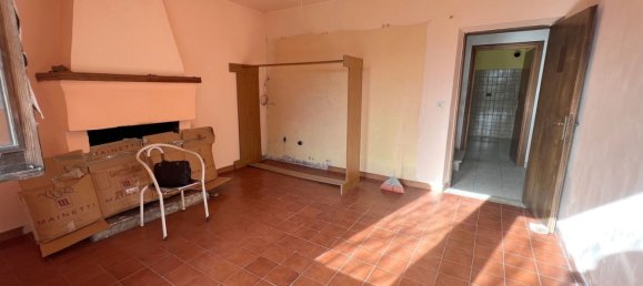 6 rooms House in Atina, Italy No. 137849 8