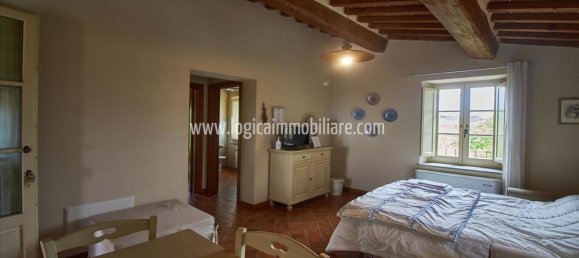 16 chambres Maison à Foiano della Chiana, Italy No. 179213 3