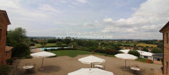 16 chambres Maison à Foiano della Chiana, Italy No. 179213 4