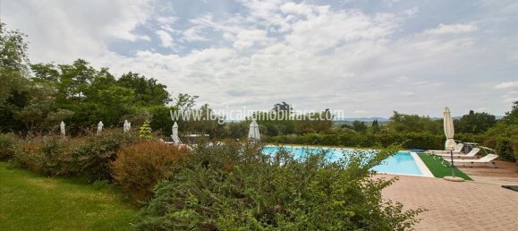 16 chambres Maison à Foiano della Chiana, Italy No. 179213 8