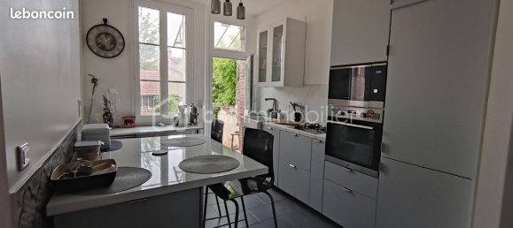 Casa de 5 dormitorios en Gisors, France No. 354565 4