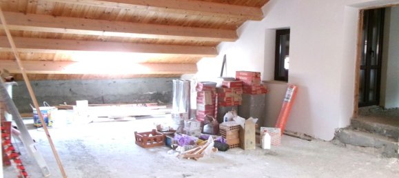 Duplex de 12 divisões em Paola, Italy N.º 38505 38