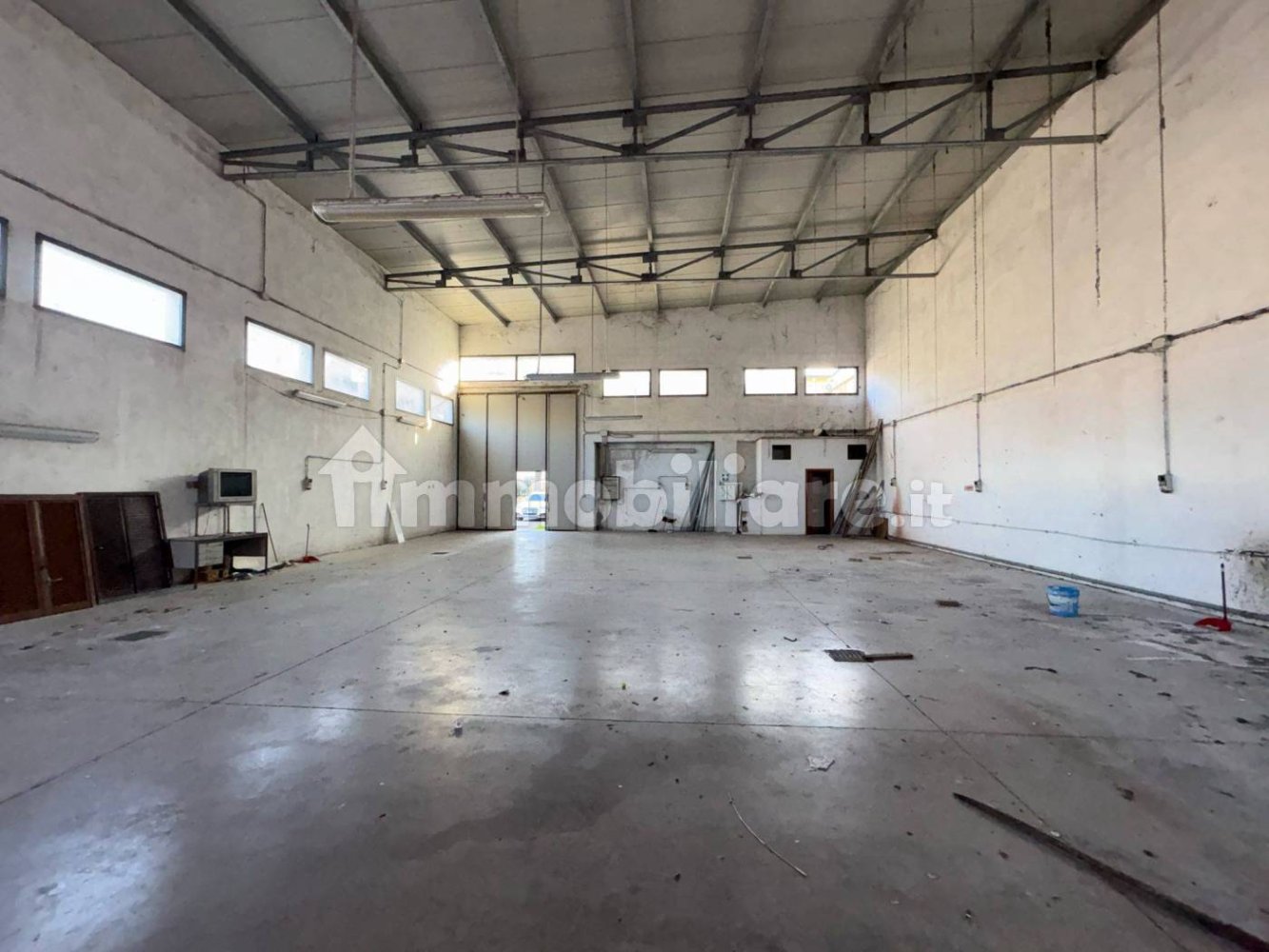 1 room Warehouse in Perugia, Italy No. 289172