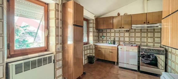 Studio in Serra San Quirico, Italy No. 117432 9