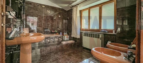 Studio in Serra San Quirico, Italy No. 117432 15