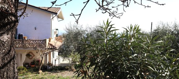 6غرفة منزل في Cellino Attanasio, Italy رقم 37451 29