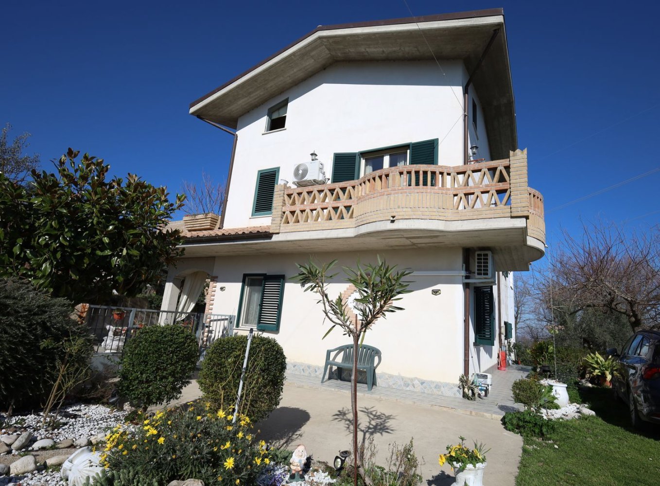 6غرفة منزل في Cellino Attanasio, Italy رقم 37451