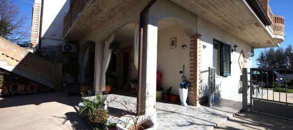 6غرفة منزل في Cellino Attanasio, Italy رقم 37451 3