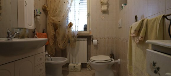 6غرفة منزل في Cellino Attanasio, Italy رقم 37451 12