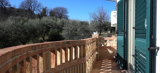 6غرفة منزل في Cellino Attanasio, Italy رقم 37451 21