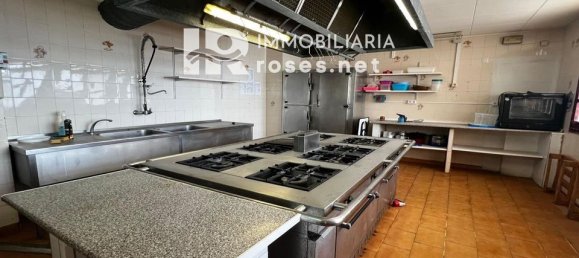 120m² Commercial property in Roses, Spain No. 179094 7