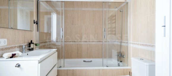 3 bedrooms Penthouse in Marbella, Spain No. 24086 24