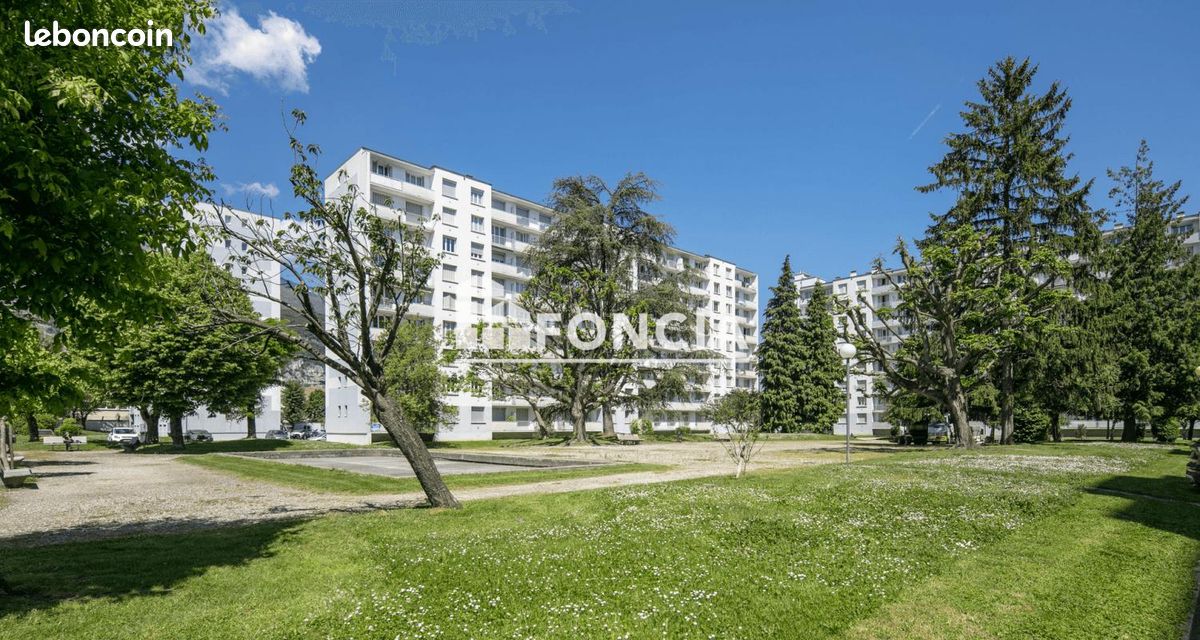 Apartamento de 2 divisões em Le Pont-de-Claix, France N.º 207860